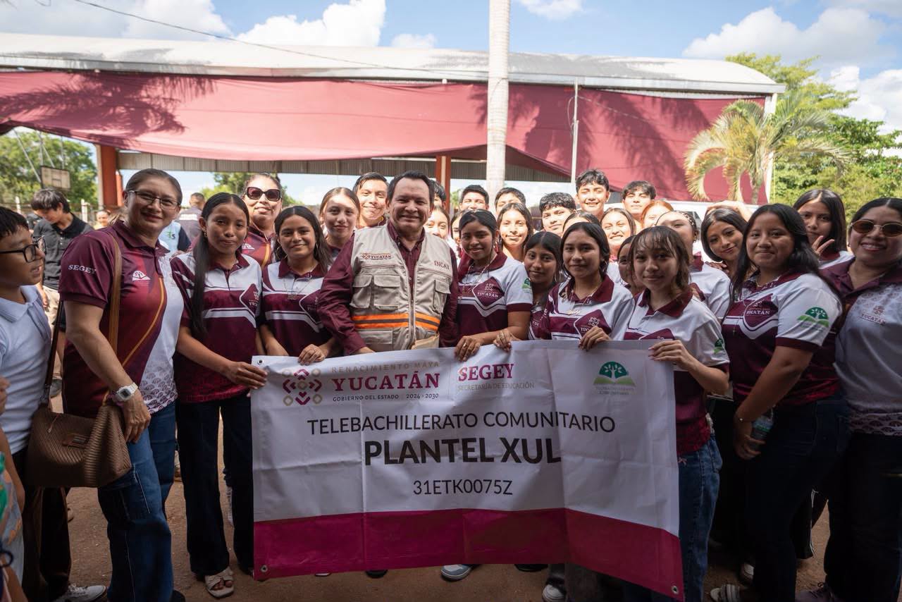 Fotografía 2 de la publicación original de LAY: Cumple Renacimiento Maya con carreteras en Oxkutzcab