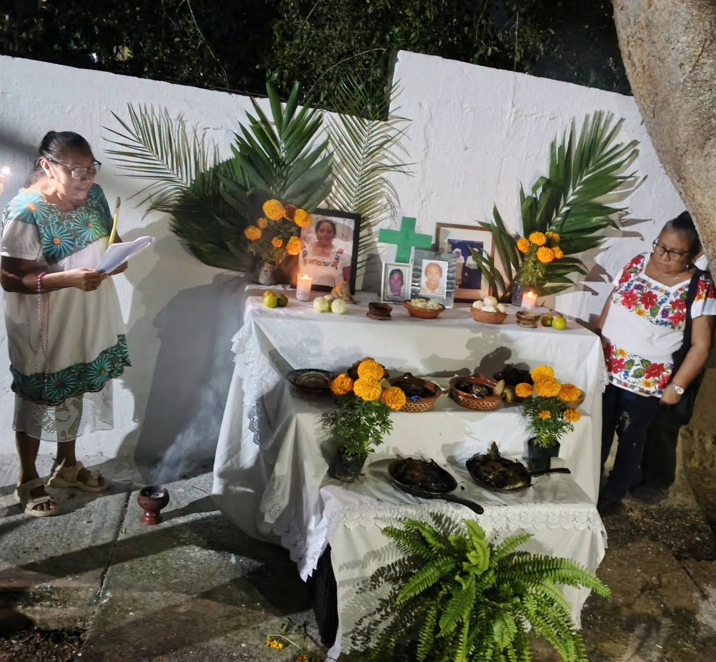 Imagen 3 de la publicación de Línea Abierta Yucatán: Mérida preserva sus raíces: Realizan con éxito el tradicional concurso de altares de Janal Pixán en San José Tecoh