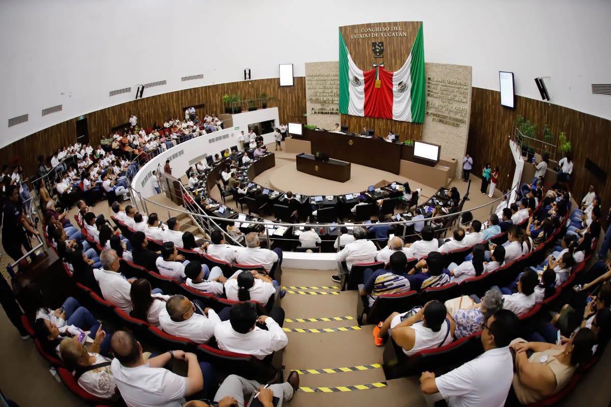 Imagen 1 de la publicación de Línea Abierta Yucatán: Reconocimientos del Congreso a instituciones educativas