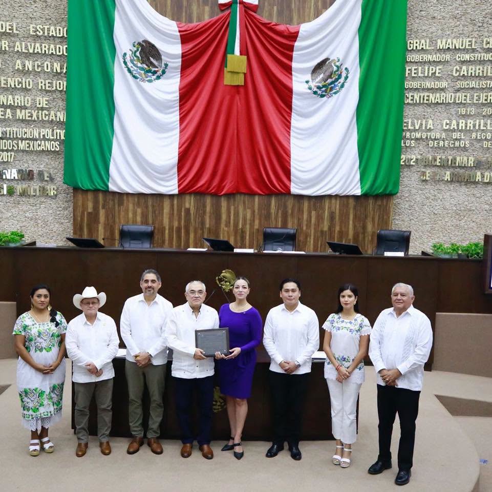 Imagen 1 de la publicación de Línea Abierta Yucatán: BANCADA DEL PUEBLO RECONOCE LA VOCACIÓN MÉDICA Y EL TALENTO DE LAS JUVENTUDES DE YUCATÁN.