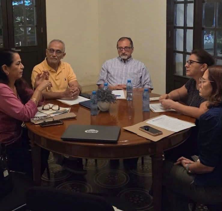 Imagen 1 de la publicación de Línea Abierta Yucatán: El día de ayer se celebró la Primera Sesión Ordinaria del nuevo Consejo de Cronistas de la Ciudad de Mérida, donde fue nombrado el Dr. Jorge Cortés Ancona como vocero para el periodo 2026-2027, dando cumplimiento a lo establecido en la normativa que regula el funcionamiento de este órgano colegiado.