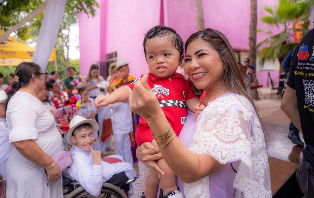 Imagen 2 de la publicación de Línea Abierta Yucatán: DIF Yucatán entrega 10 millones de pesos al Teletón para fortalecer la atención del autismo