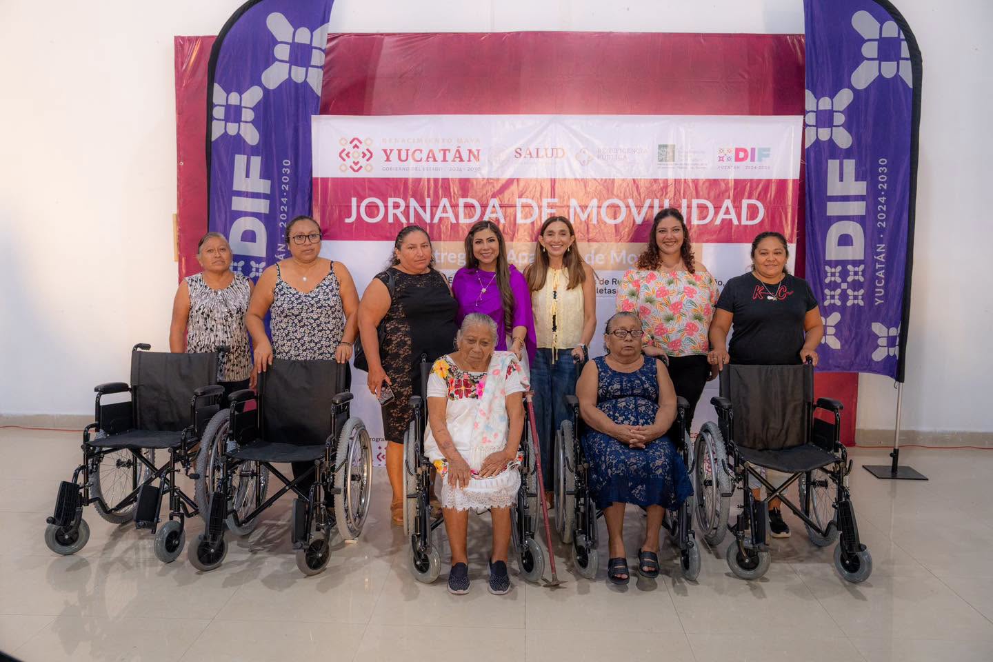 Imagen 3 de la publicación de Línea Abierta Yucatán: DIF Yucatán y Beneficencia Pública entregan aparatos de movilidad a personas con discapacidad