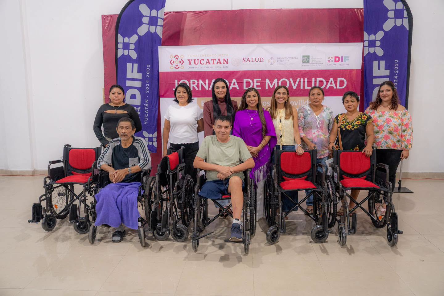 Imagen 4 de la publicación de Línea Abierta Yucatán: DIF Yucatán y Beneficencia Pública entregan aparatos de movilidad a personas con discapacidad