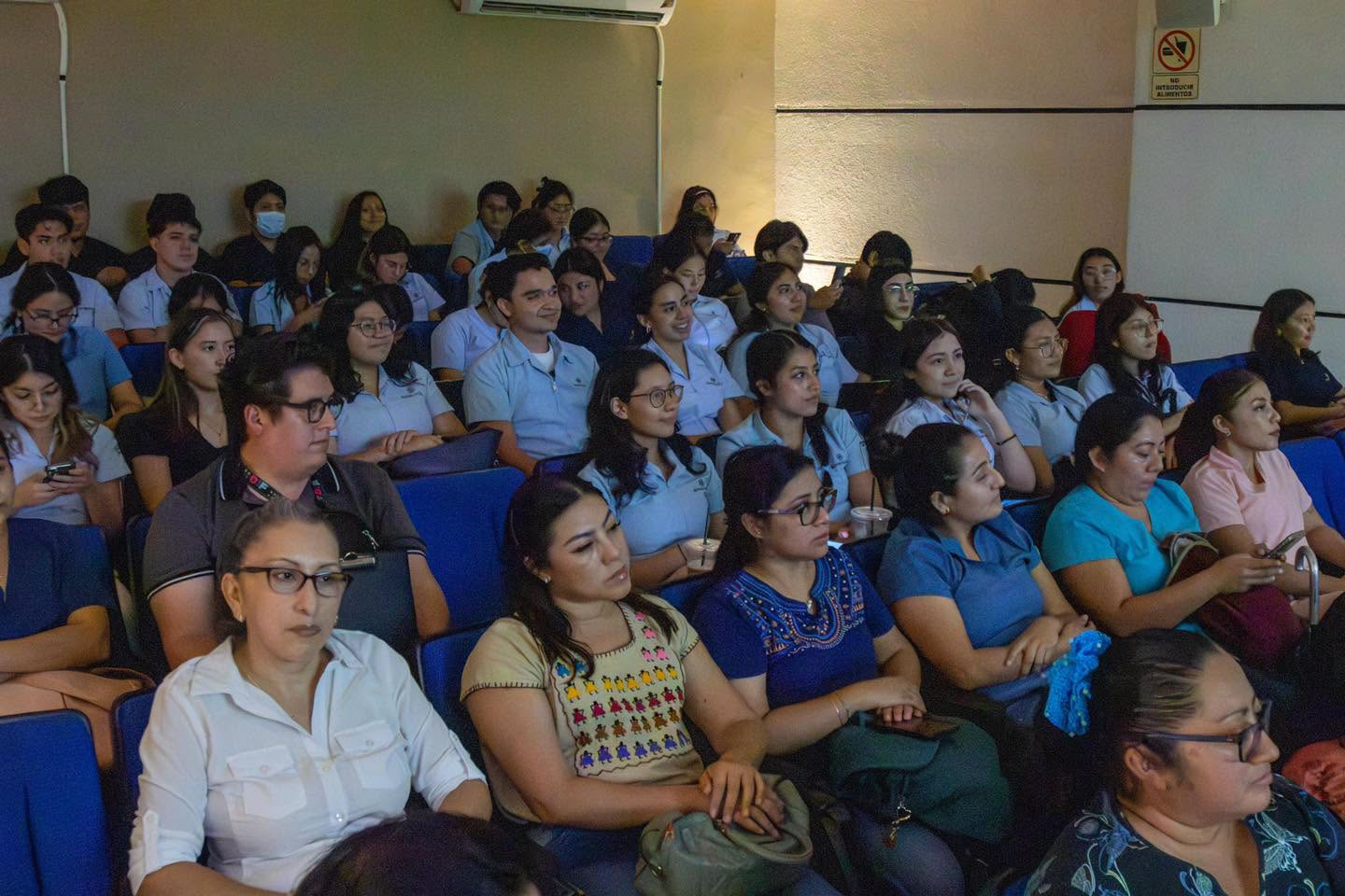 Imagen 3 de la publicación de Línea Abierta Yucatán: DIF Yucatán impulsa capacitación para mejorar la atención a personas con parálisis cerebral