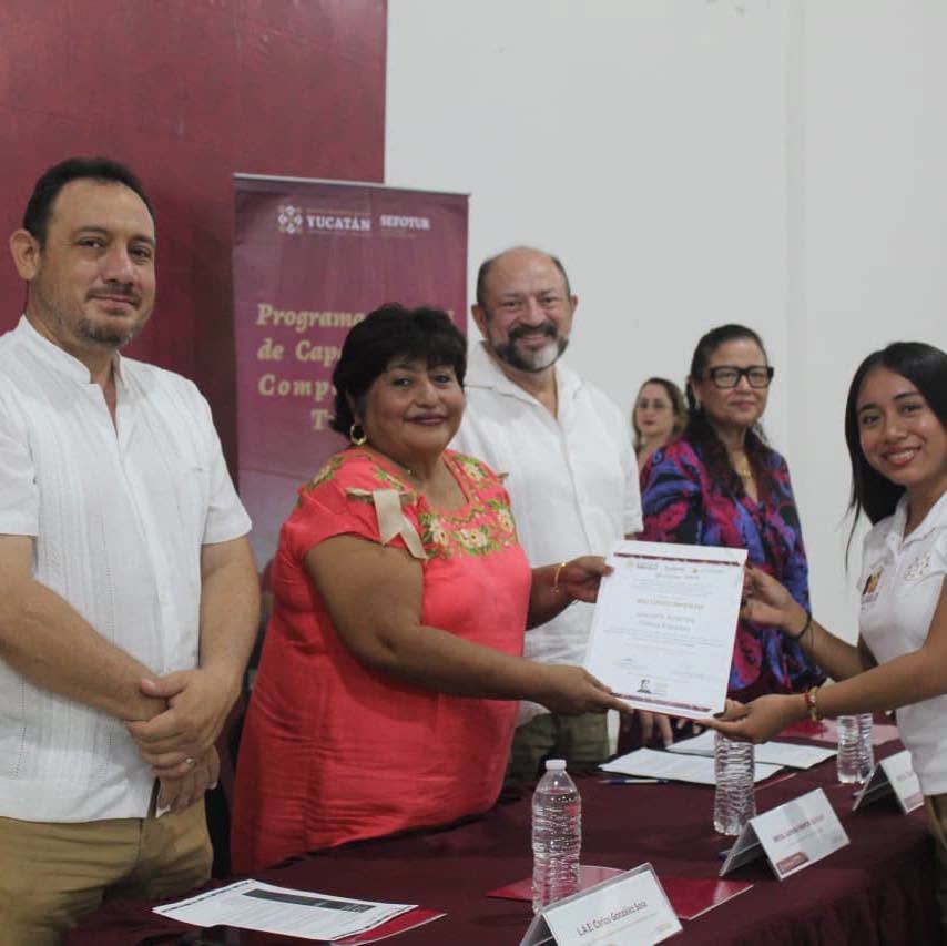 Imagen 1 de la publicación de Línea Abierta Yucatán: Impulsan formación de guías turísticos en Izamal