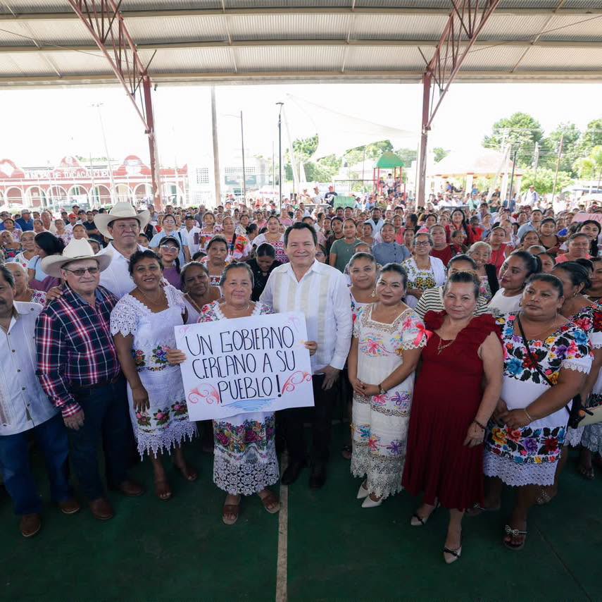 Imagen 2 de la publicación de Línea Abierta Yucatán: Marta Cecilia cosía con una máquina “antigüita”; hoy recibió una nueva y va a enseñar el oficio a sus hijas: 1,076 apoyos para mujeres de 41 municipios