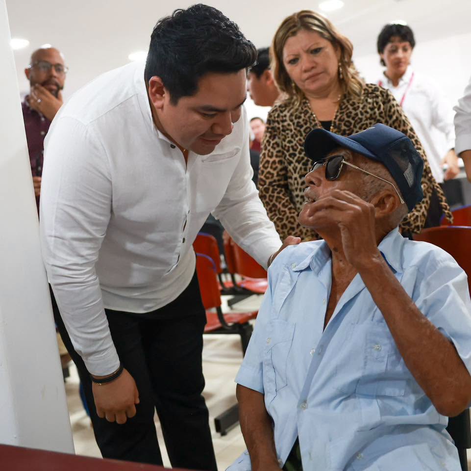Imagen 1 de la publicación de Línea Abierta Yucatán: Renacimiento Maya acerca trámites estatales y federales a la comunidad universitaria de Maxcanú