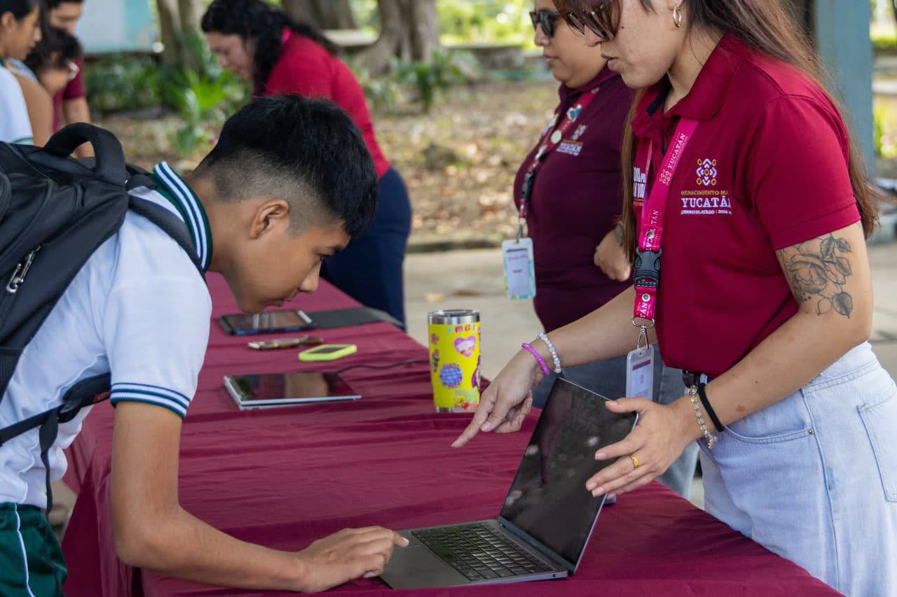 Imagen 3 de la publicación de Línea Abierta Yucatán: Estudiantes de Motul crean “Comando Colmena” para prevenir riesgos digitales en su escuela