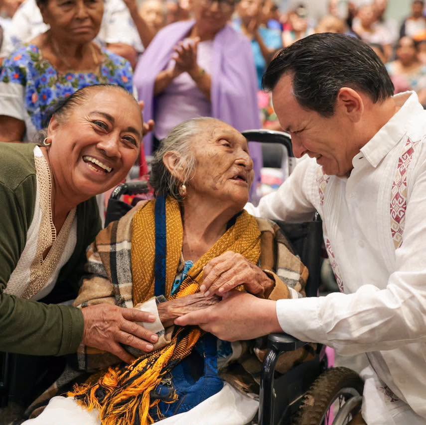 Imagen 1 de la publicación de Línea Abierta Yucatán: Miriam Esther lleva 10 años recibiendo bebés en Tzucacab; hoy el Gobierno la reconoce: 313 parteras tradicionales de 58 municipios recibirán 3 mil pesos cada bimestre