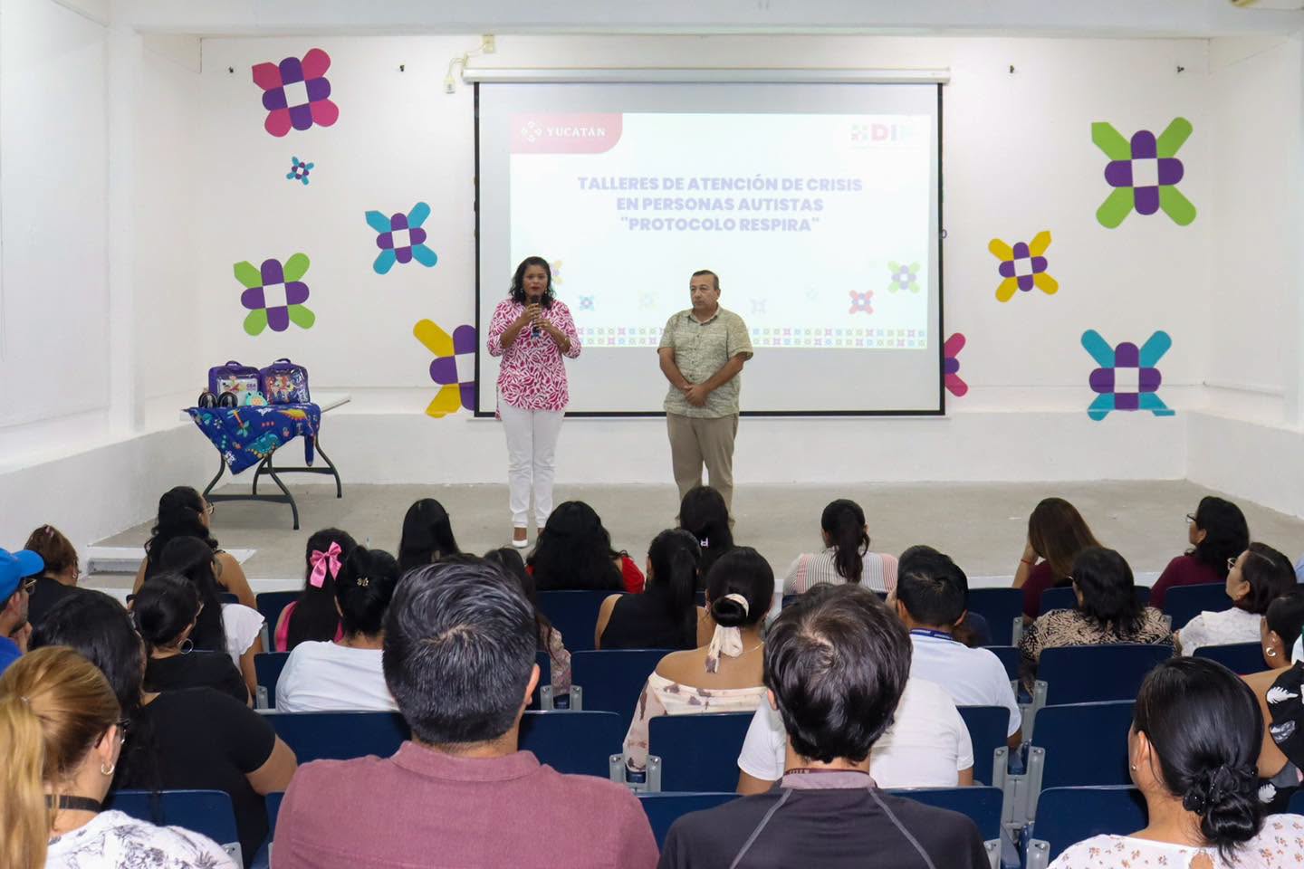 Imagen 2 de la publicación de Línea Abierta Yucatán: Fomentan conocimientos de servidoras y servidores públicos para la atención de personas autistas