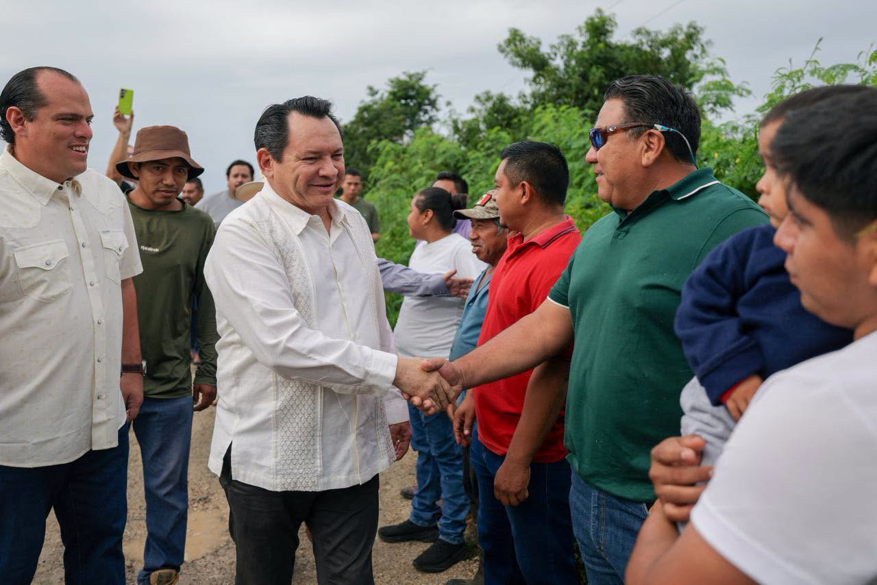 Imagen 4 de la publicación de Línea Abierta Yucatán: Llevaban 30 años pidiendo su camino; el Gobernador adelantó la obra casi tres semanas: arranca la reconstrucción Tixcancal–Chan Cenote–Trascorral, con 9 millones de pesos para 5,178 habitantes