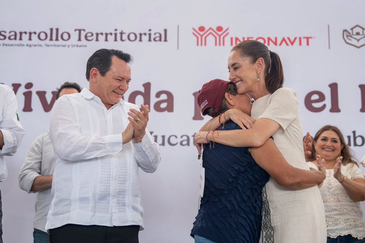 Imagen 3 de la publicación de Línea Abierta Yucatán: Guadalupe recibe las llaves de su casa: entregan 432 viviendas en Umán